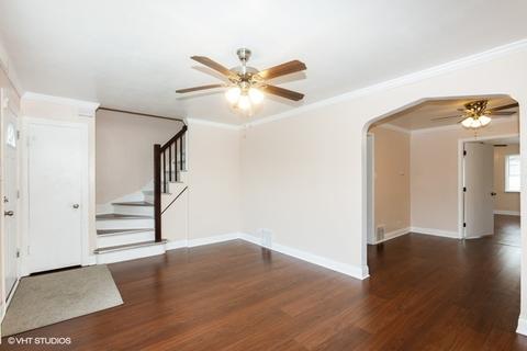 8324 S Bennett Ave, Chicago, IL 60617 photo 4