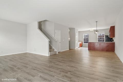 4136 Milford Ln, Aurora, IL 60504 photo 6