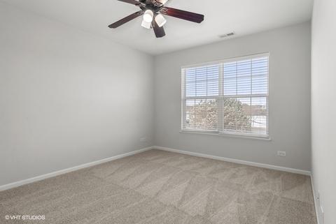 4136 Milford Ln, Aurora, IL 60504 photo 10