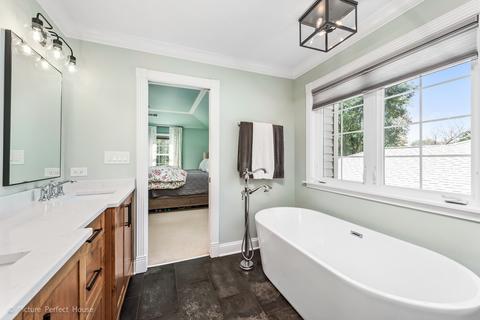 536 W Indiana St, Wheaton, IL 60187 photo 18