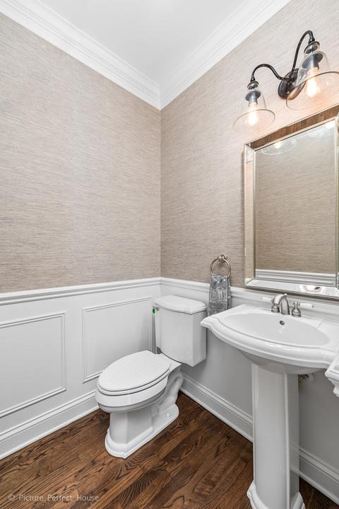536 W Indiana St, Wheaton, IL 60187 photo 28