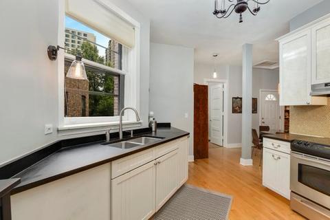 1629 E Hyde Park Blvd #3, Chicago, IL 60615 photo 9