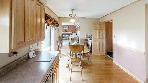 1307 Bristol Ct, Roselle, IL 60172 photo 8