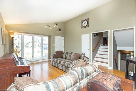 806 Cadillac Dr, Wheaton, IL 60187 photo 7