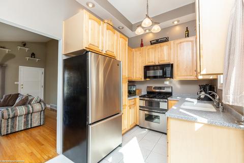 806 Cadillac Dr, Wheaton, IL 60187 photo 6