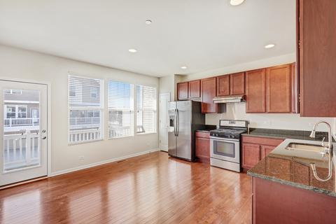 3199 Coral Ln, Glenview, IL 60026 photo 6