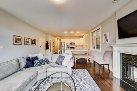 860 W Buckingham Pl #3E, Chicago, IL 60657 photo 5