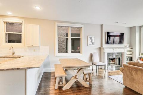 860 W Buckingham Pl #3E, Chicago, IL 60657 photo 9