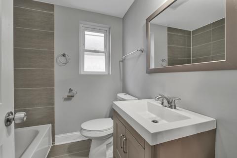 629 E 102nd Pl, Chicago, IL 60628 photo 16