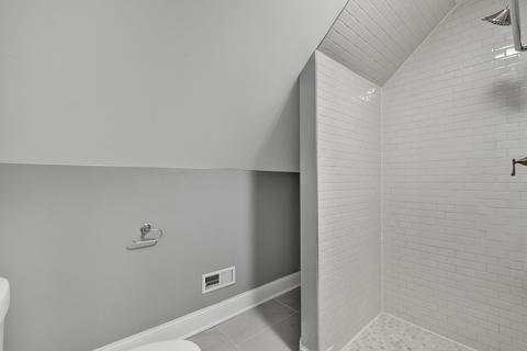 629 E 102nd Pl, Chicago, IL 60628 photo 22