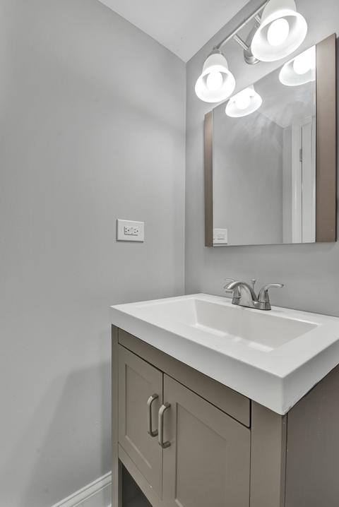 629 E 102nd Pl, Chicago, IL 60628 photo 28