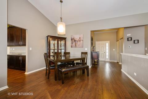 403 Copper Springs Ln, Elgin, IL 60124 photo 13