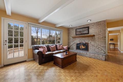 1587 Whitman Ln, Wheaton, IL 60187 photo 17