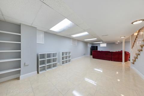 1587 Whitman Ln, Wheaton, IL 60187 photo 22