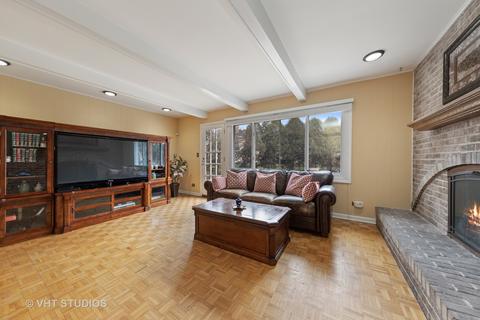 1587 Whitman Ln, Wheaton, IL 60187 photo 18