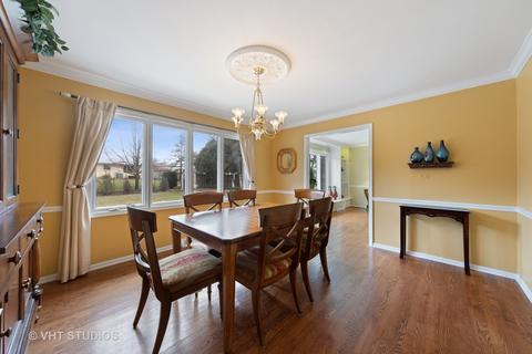 1587 Whitman Ln, Wheaton, IL 60187 photo 13
