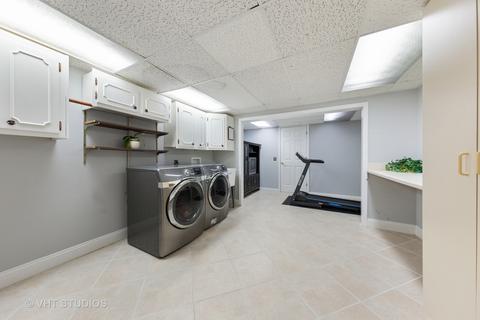 1587 Whitman Ln, Wheaton, IL 60187 photo 35