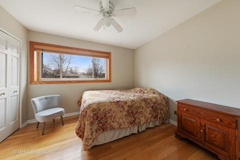 1587 Whitman Ln, Wheaton, IL 60187 photo 29