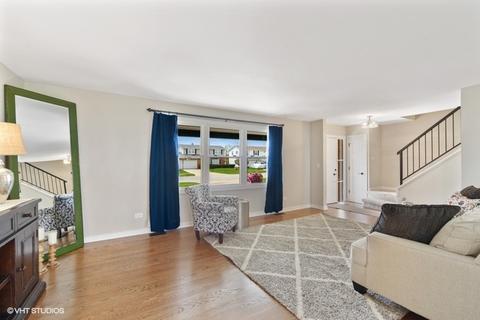 1816 W Willow Ln, Mount Prospect, IL 60056 photo 3