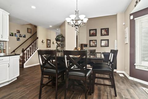 4315 Esquire Cir, Naperville, IL 60564 photo 13