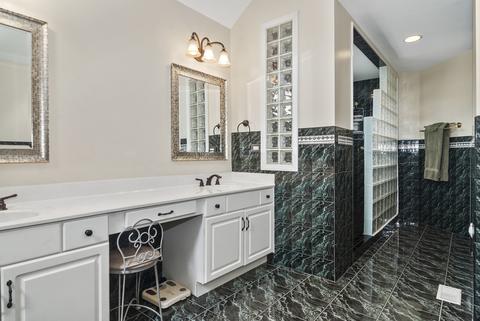 4315 Esquire Cir, Naperville, IL 60564 photo 18