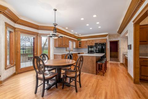 1226 W Bauer Rd, Naperville, IL 60563 photo 12