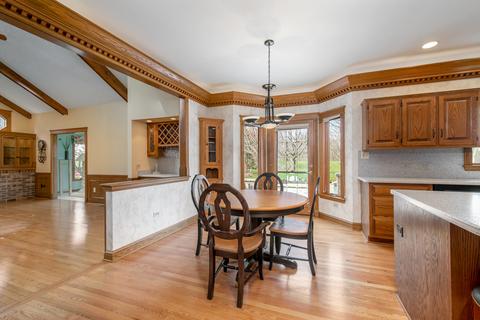 1226 W Bauer Rd, Naperville, IL 60563 photo 11