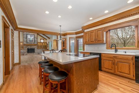 1226 W Bauer Rd, Naperville, IL 60563 photo 9