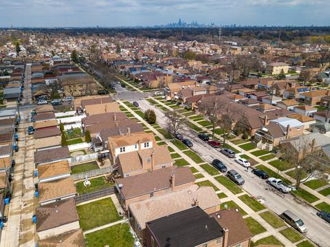 7220 S Ridgeway Ave, Chicago, IL 60629 photo 3
