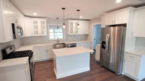 1348 S Main St, Wheaton, IL 60189 photo 4