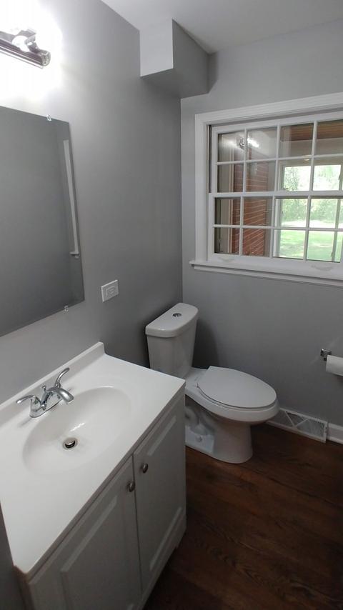 1348 S Main St, Wheaton, IL 60189 photo 12