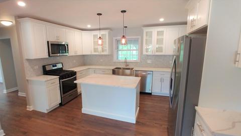 1348 S Main St, Wheaton, IL 60189 photo 3