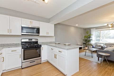 9136 Brookfield Ave, Brookfield, IL 60513 photo 3