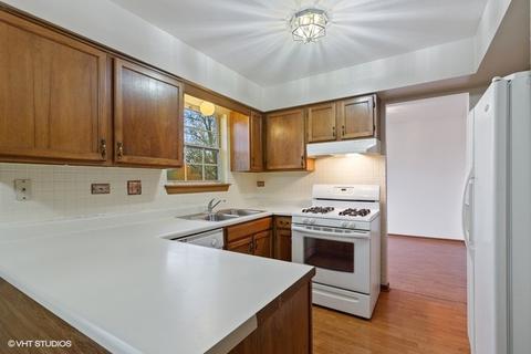 2870 Bar Harbour Ct, Aurora, IL 60504 photo 5