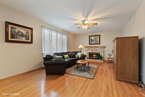 9713 Compton Dr, Huntley, IL 60142 photo 11