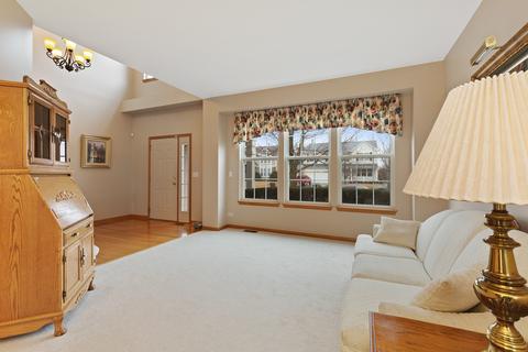 9713 Compton Dr, Huntley, IL 60142 photo 5