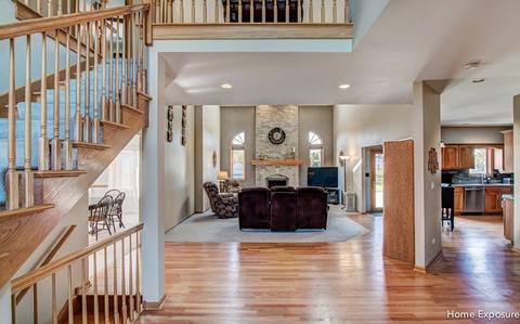 32 W Wend St, Lemont, IL 60439 photo 2