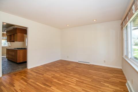 203 Gregory St, Normal, IL 61761 photo 3