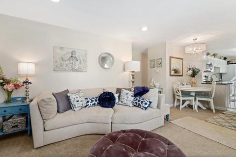 219 E Wayne Pl, Wheeling, IL 60090 photo 6