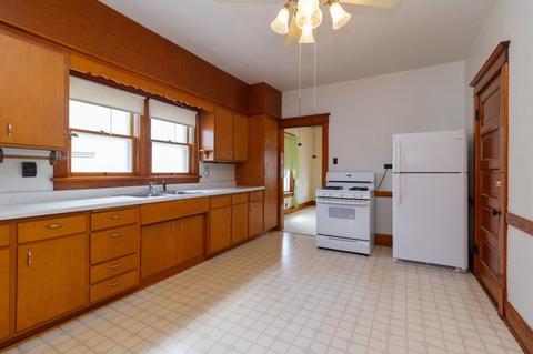 320 N 5th Ave, Kankakee, IL 60901 photo 8