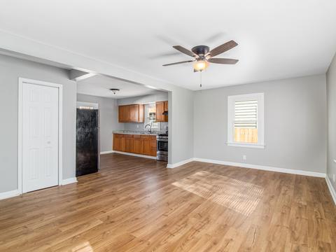 453 S Ohio St, Aurora, IL 60505 photo 5