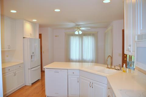 2475 Tall Oaks Dr, Elgin, IL 60123 photo 6