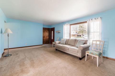 108 Kishwaukee Ln, Dekalb, IL 60115 photo 5