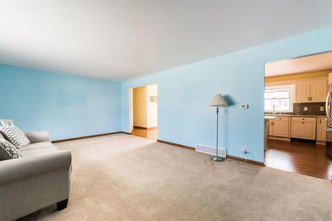 108 Kishwaukee Ln, Dekalb, IL 60115 photo 3
