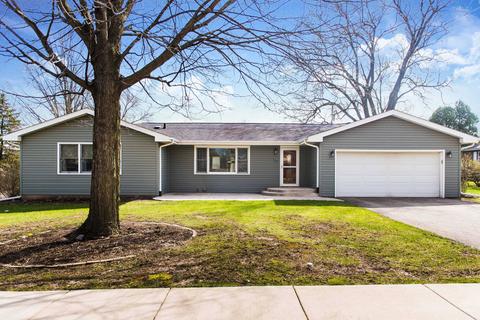 108 Kishwaukee Ln, Dekalb, IL 60115 photo 2