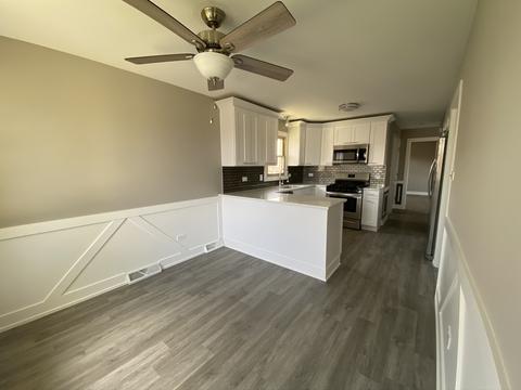7801 Meade Ave, Burbank, IL 60459 photo 5