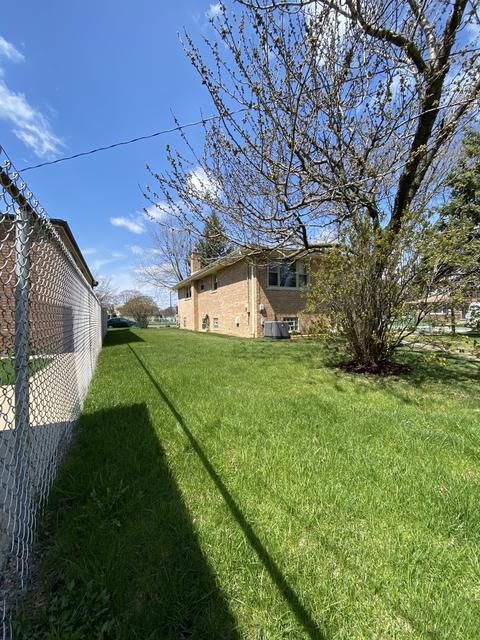 7801 Meade Ave, Burbank, IL 60459 photo 25
