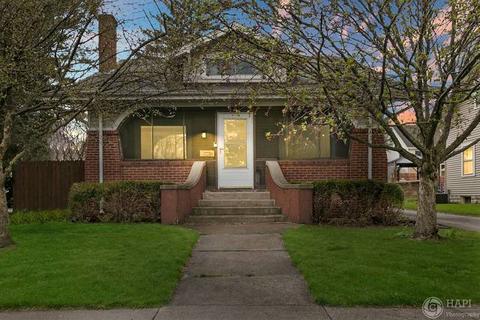 1615 N Riverside Dr, Mchenry, IL 60050 photo 1