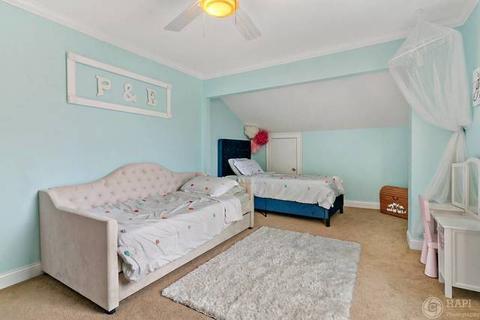 1615 N Riverside Dr, Mchenry, IL 60050 photo 24