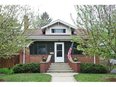 1615 N Riverside Dr, Mchenry, IL 60050 photo 2